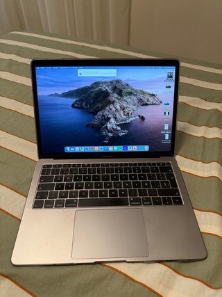 MacBook Air i5 Gris Espacial