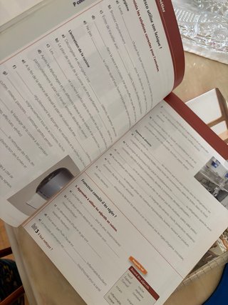 Libro di cucina in francese