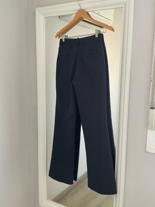 Pantalón Massimo Dutti azul marino talla 36 flare
