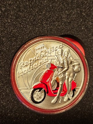 5 Euro Vespa Rossa e Bianca 2019-Serie Eccellenze
