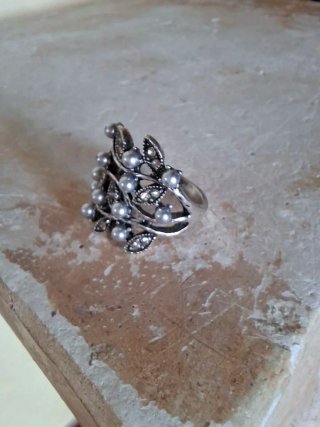 Anello vintage perle e foglie argento