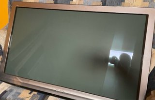 Panasonic Viera TV 42 inch, Surround Sound