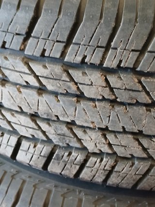 Ruedas Bridgestone dueler x4 245/70/17 108s