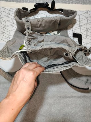 Mochila portabebés ergonómica, marca Boba.