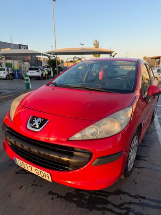 Peugeot 207 Rojo