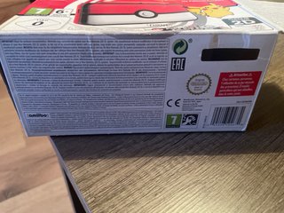 Caja New Nintendo 2DS XL Edición Poké Ball