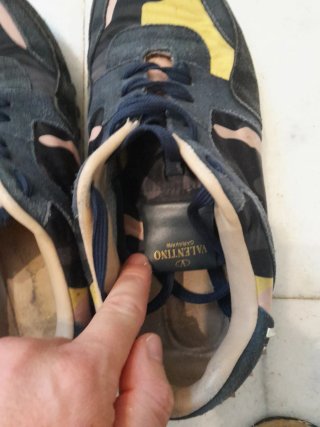Valentino Sneakers Camuflaje Negro Amarillo