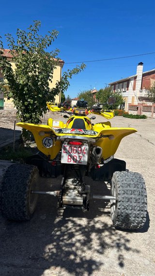 Suzuki LTZ 400 Amarillo