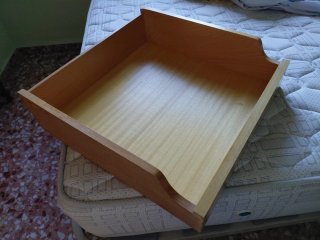 Armario antiguo de madera