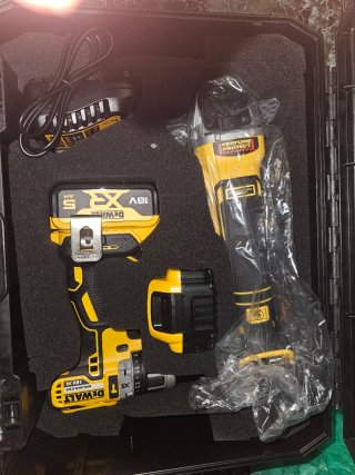 Dewalt DCK2080P2T Taladro y Radial