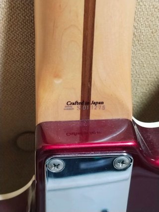 Bajo Fender Japan
