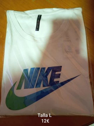 Camiseta Nike Talla M Beige