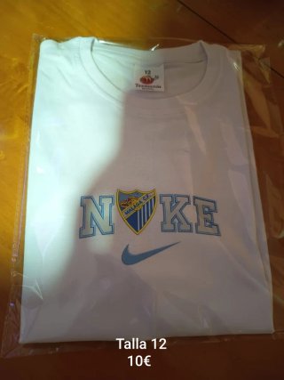 Camiseta Nike Talla M Beige