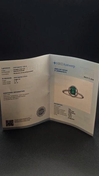 Anillo Platino 950 Esmeralda Zambia y Diamantes
