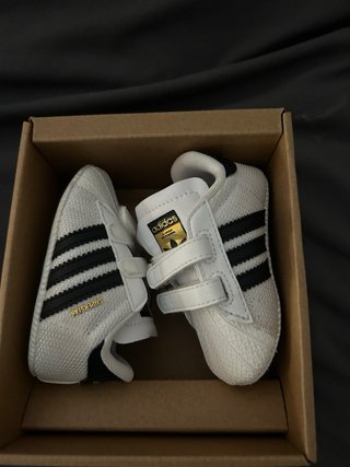 Zapatillas Adidas Bebé Superstar nuevas num 18