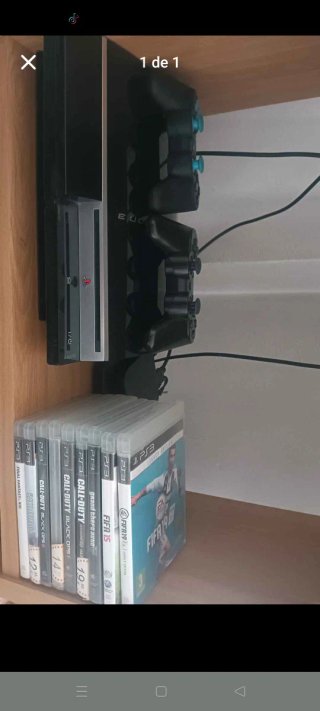 Consola PS3 con 9 juegos y 2 mandos