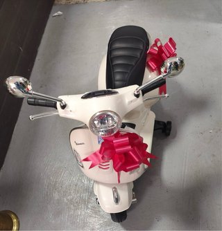 La mejor moto para mi niñ@ Su primer “Vespa”