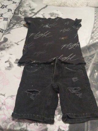 -Camiseta Jordan  -pantalon Bershka