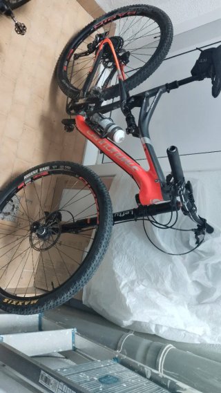 Bicicleta Cannondale Lefty Carbono