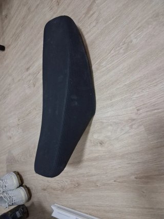 Asiento de moto negro