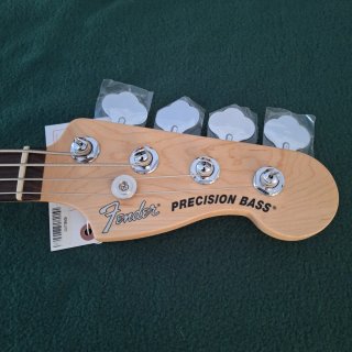 Fender Precision Bass American Performer RW