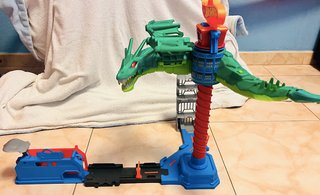 Pista Hot Wheels Dragón