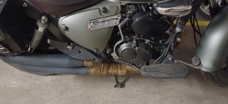 Moto Cruiser Negra y Gris