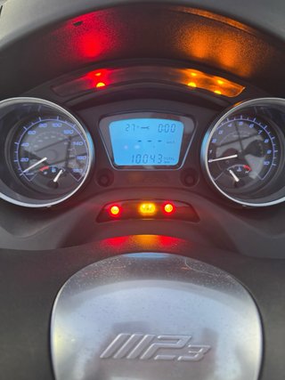Piaggio MP3 300 Sport