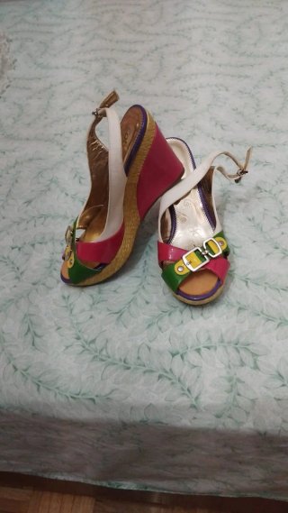 Sandalias de cuña multicolor