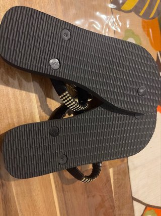 Chanclas Havaianas negras adornadas T35-36