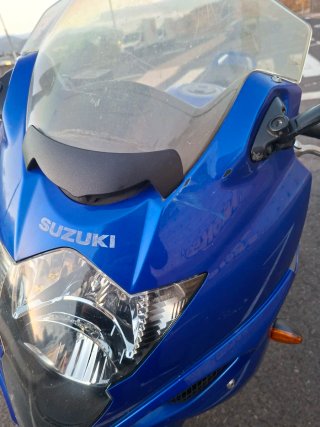 Suzuki GSX 650 F Azul y Blanca