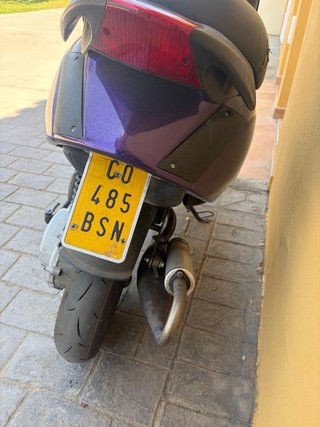Piaggio Zip refrigerada por agua