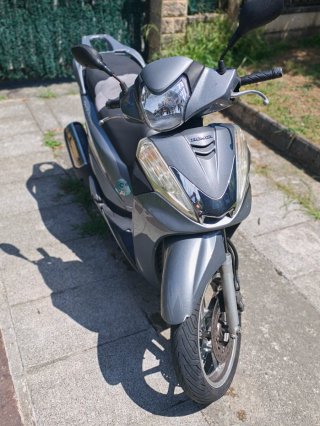 Honda SH 300i Gris IMPECABLE!