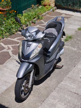 Honda SH 300i Gris IMPECABLE!