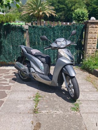 Honda SH 300i Gris IMPECABLE!