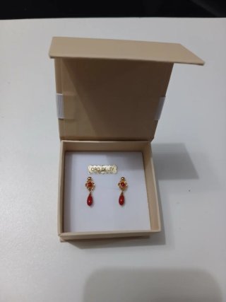 Pendientes de coral y oro