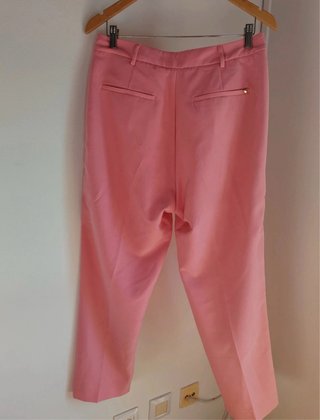 Traje Guess rosa nuevo con etiqueta