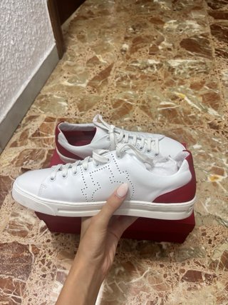 Zapatillas Carolina Herrera Blancas y Rojas