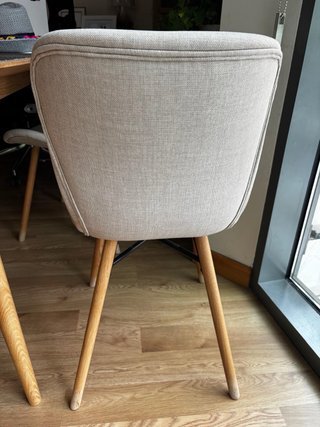 Silla tapizada patas roble