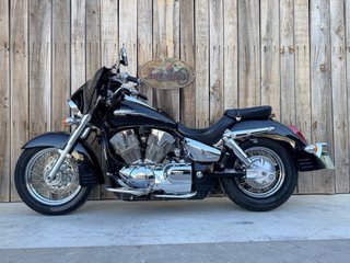 Honda VTX1300 Cruiser Negra