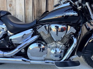 Honda VTX1300 Cruiser Negra
