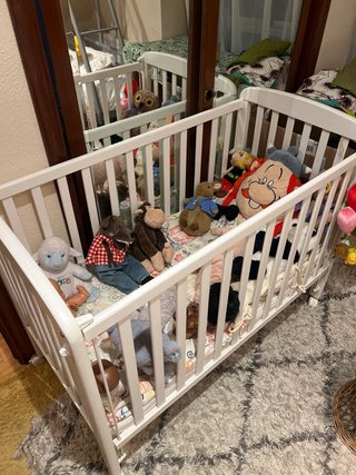 Cuna de bebé blanca