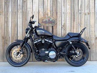 Harley Davidson XL883 Iron Negra