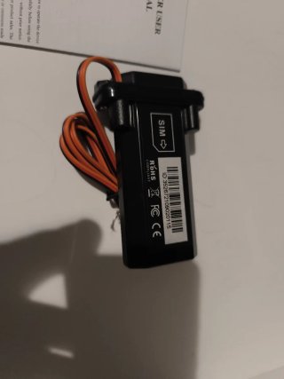 Rastreador GPS con cables