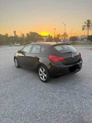 Opel Astra 2011 1.3