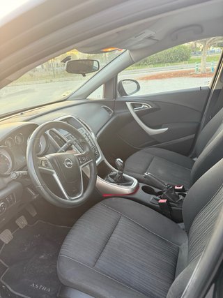 Opel Astra 2011 1.3
