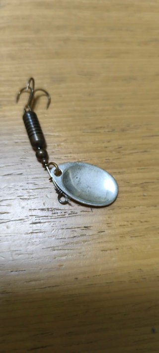 Anzuelo de pesca con señuelo