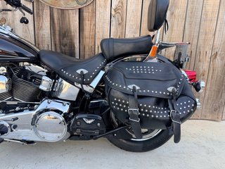 Harley Davidson Heritage Softail Classic Negra