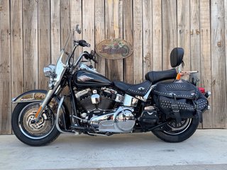 Harley Davidson Heritage Softail Classic Negra