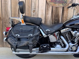 Harley Davidson Heritage Softail Classic Negra